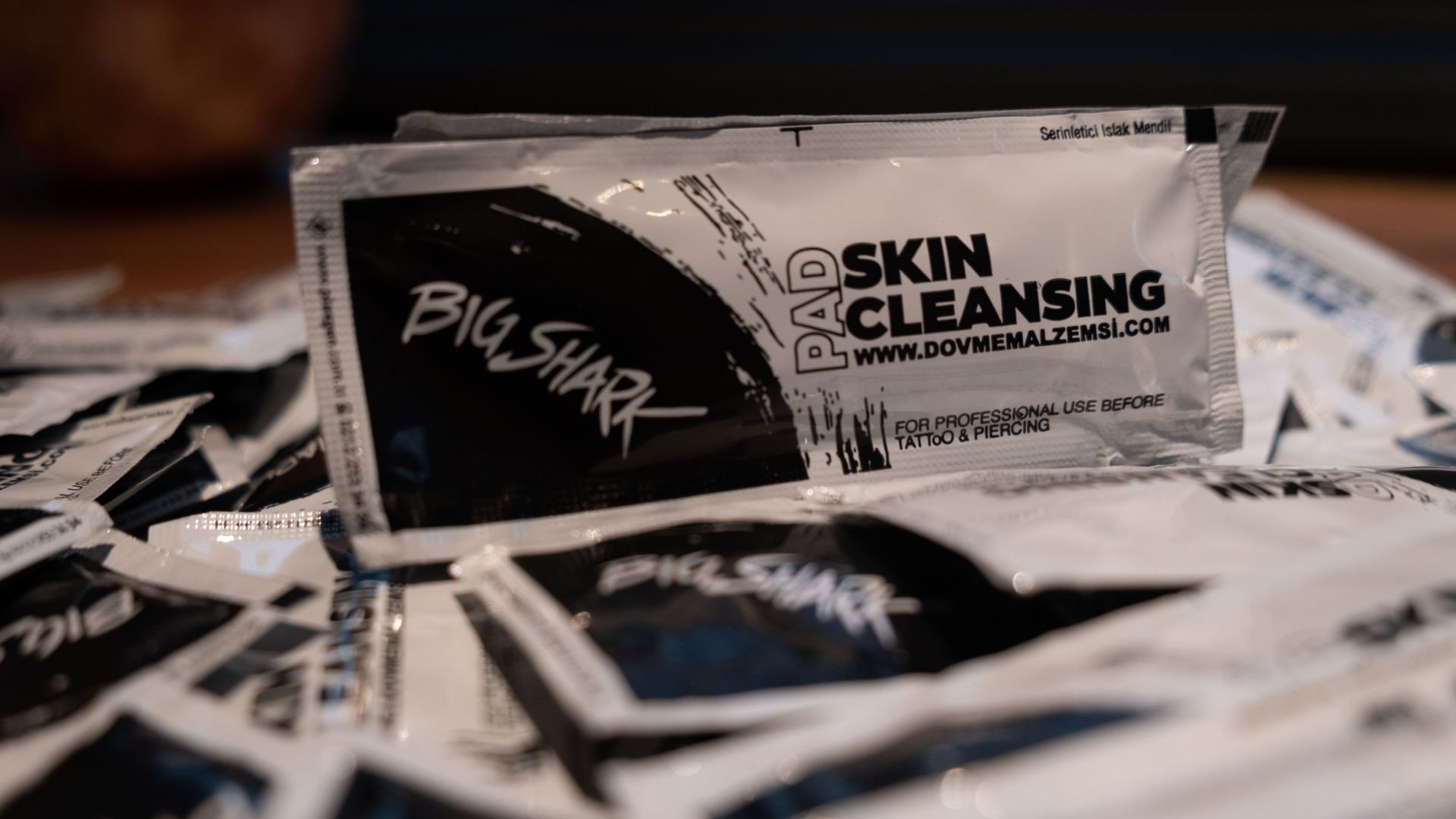 Big Shark Alkollü Cilt Temizleme Mendili 100 Adet/Paket